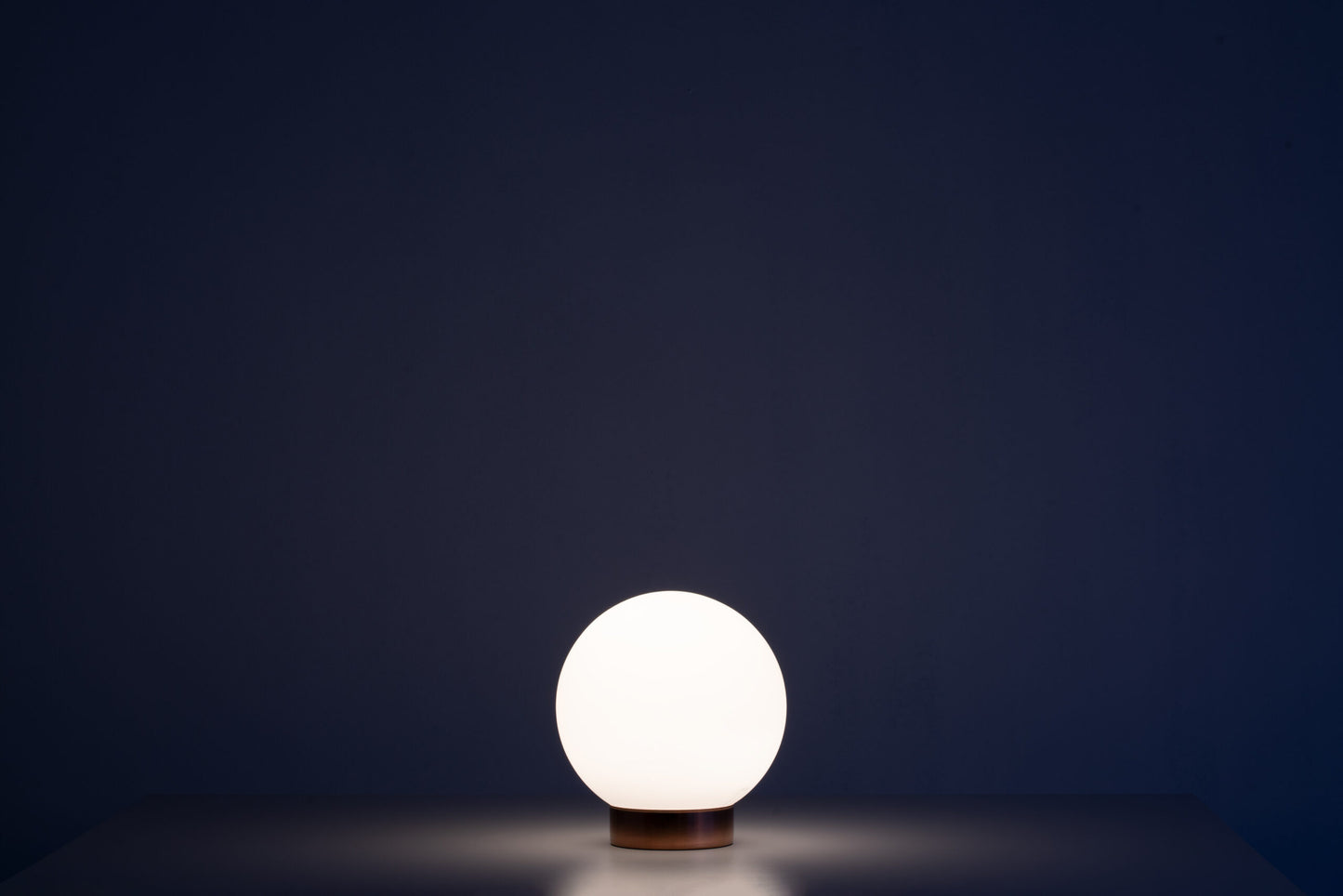 Globe Lamp