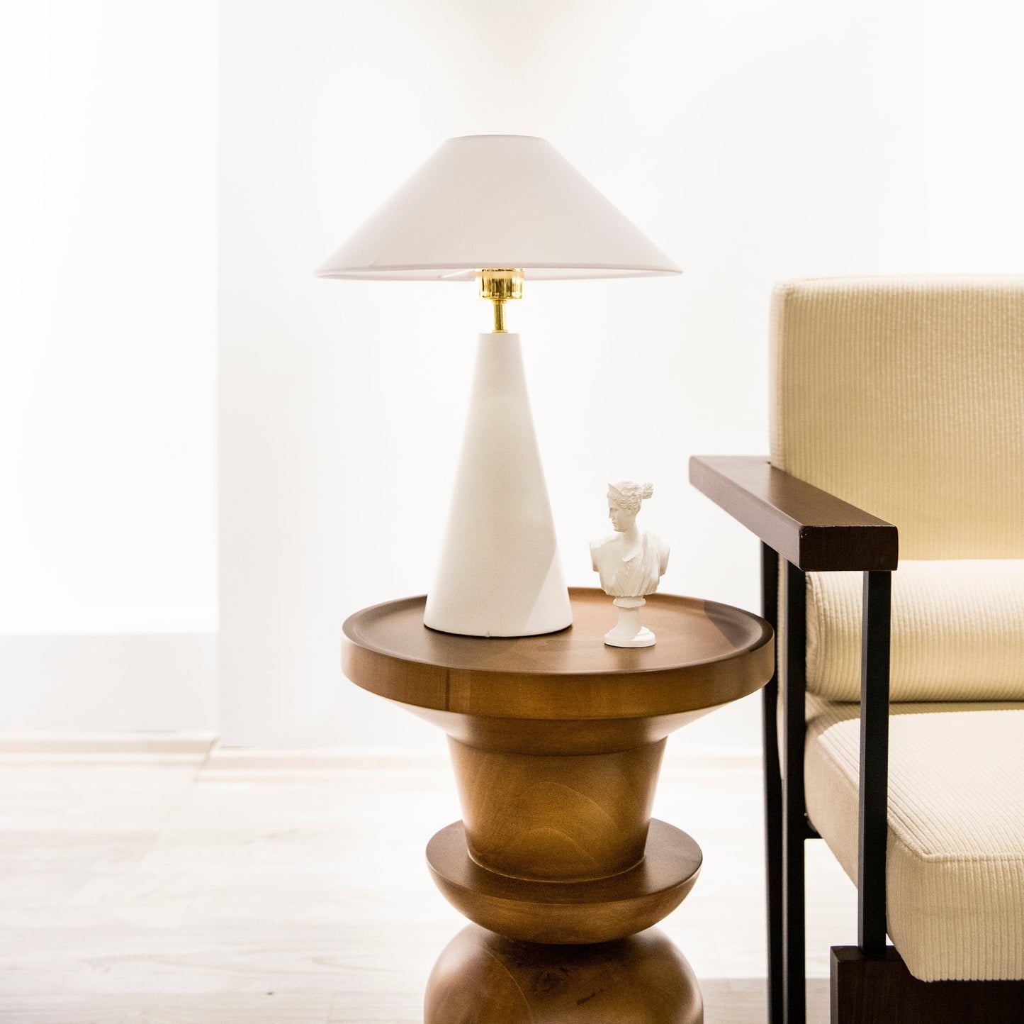 Mono Lamp White